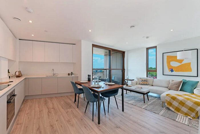 2 Bedroom Apartment To Rent In Goodhall Street, London, NW10
