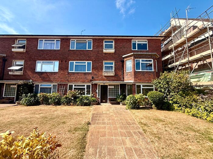 3 Bedroom Flat To Rent In Willingdon Road, Eastbourne, BN21