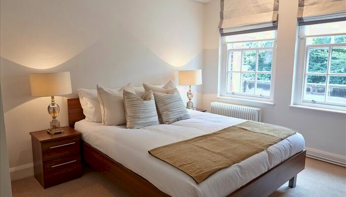 2 Bedroom Flat To Rent In Fulham Road, London, SW3