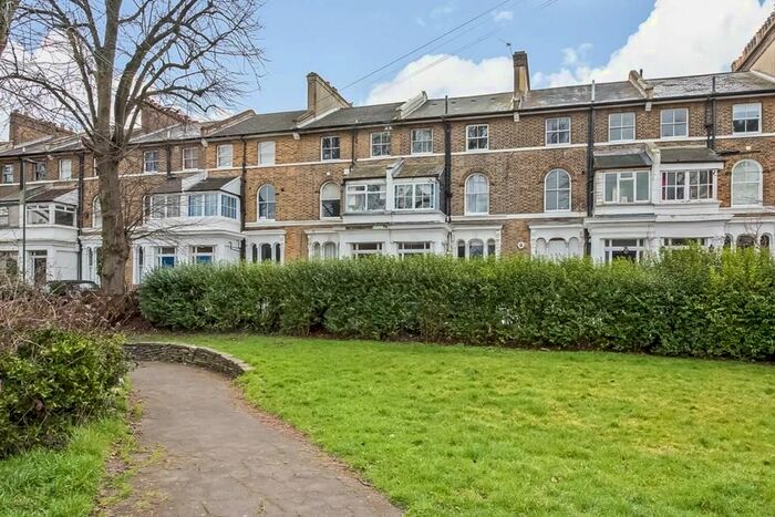 1 Bedroom Flat For Sale In Seymour Terrace, Anerley, London, SE20