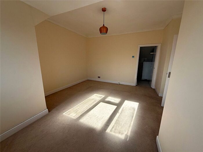 2 Bedroom Flat To Rent In Northumberland Road, New Barnet, Barnet, EN5