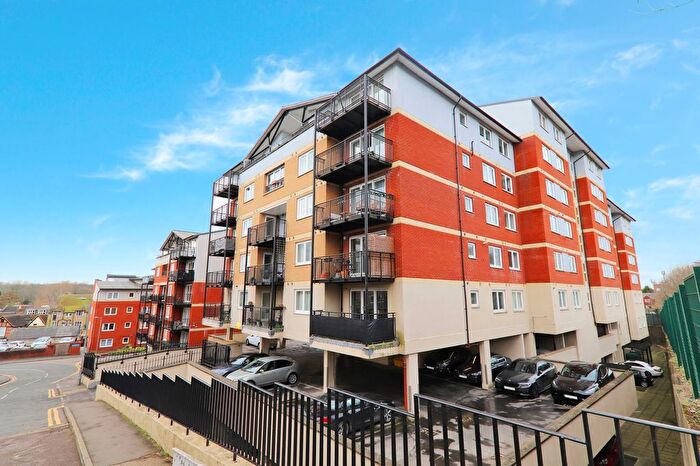 2 Bedroom Flat For Sale In Northway, Rickmansworth, WD3