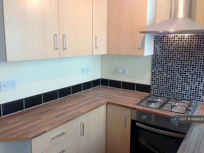 4 Bedroom Terraced House To Rent In Kelso Gardens, Leeds, LS2