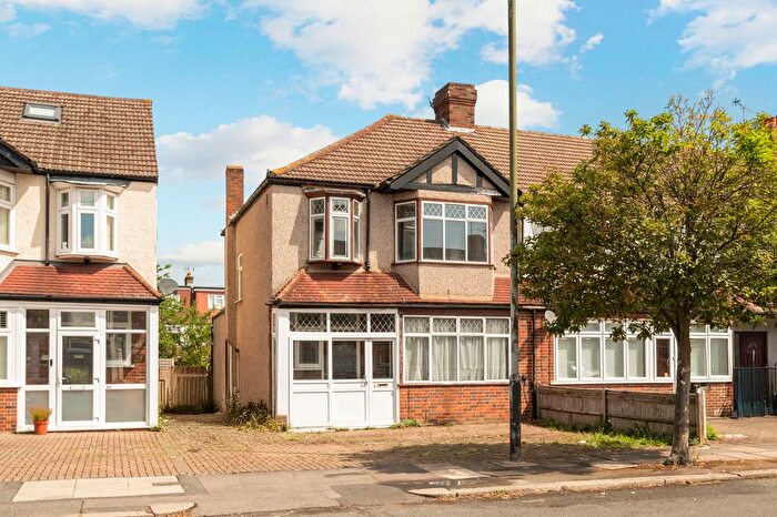3 Bedroom End Of Terrace House For Sale In Crossway, Raynes Park, SW20