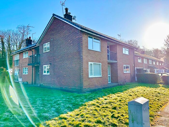 2 Bedroom Flat To Rent In Paddock Rise, Llanyravon, Cwmbran, NP44