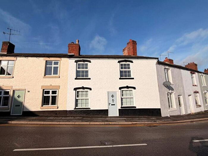 2 Bedroom Terraced House To Rent In High Street, Studley, B80