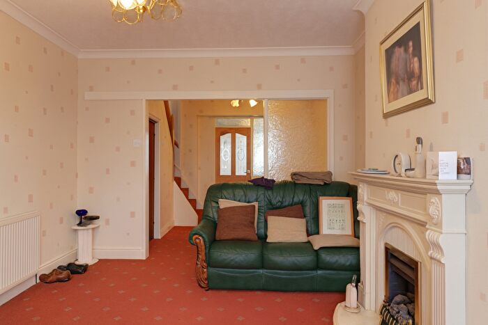 2 Bedroom Terraced House For Sale In Gloucester Street, Hull, HU4