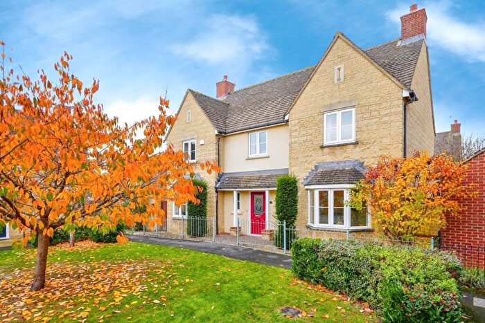 5 Bedroom Detached House For Sale In Oakdale Road, Witney, OX28