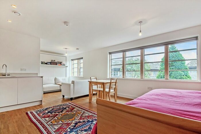 Studio To Rent In Mildmay Avenue, London, N1