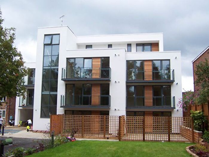 2 Bedroom Flat To Rent In Kenton, Harrow, HA3