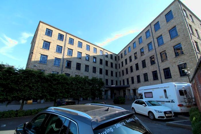 2 Bedroom Flat To Rent In Firth Street, Melting Point, Huddersfield, HD1