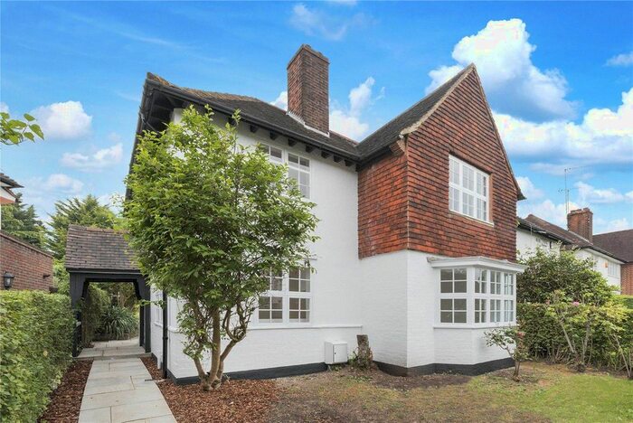 3 Bedroom Semi-Detached House To Rent In Brookland Rise, Hampstead Garden Suburb, London, NW11