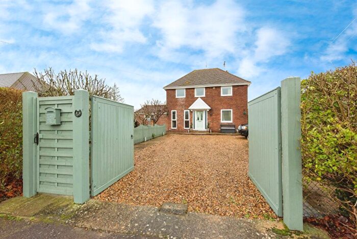 3 Bedroom Semi-Detached House For Sale In New Road, Ixworth, Bury St. Edmunds, IP31