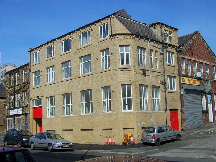 2 Bedroom Flat To Rent In Paradise Street, Bradford, West Yorkshire, BD1