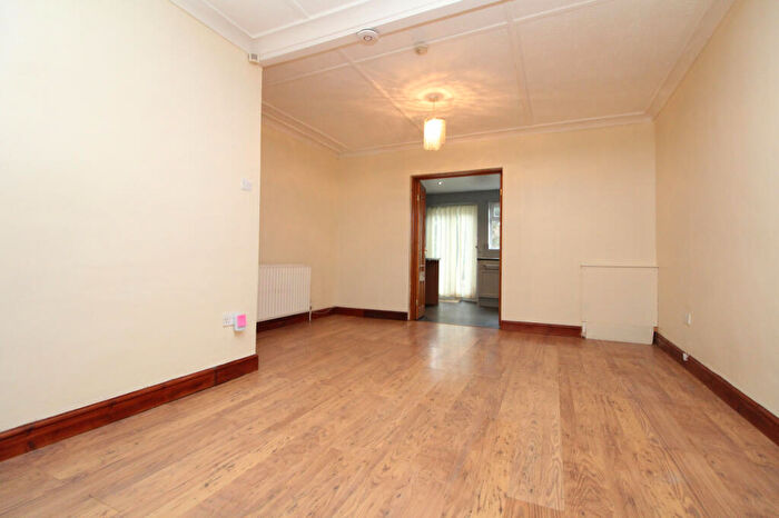 3 Bedroom Terraced House To Rent In Erith Road, Bexleyheath, DA7