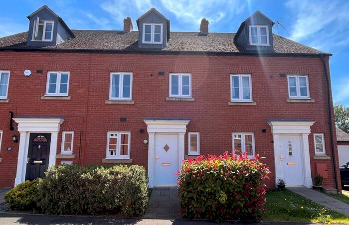 3 Bedroom Terraced House To Rent In Longfellow Road, Stratford-Upon-Avon, CV37
