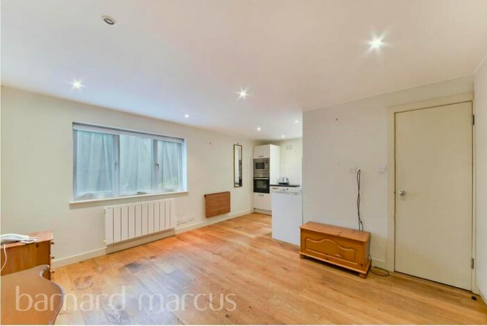 Studio To Rent In Wilkinson Way, Chiswick, London, W4