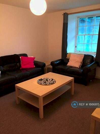 4 Bedroom Flat To Rent In Buccleuch Street, Glasgow, G3