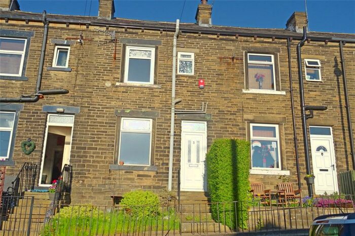 3 Bedroom Terraced House To Rent In Jer Lane, Bradford, West Yorkshire, BD7