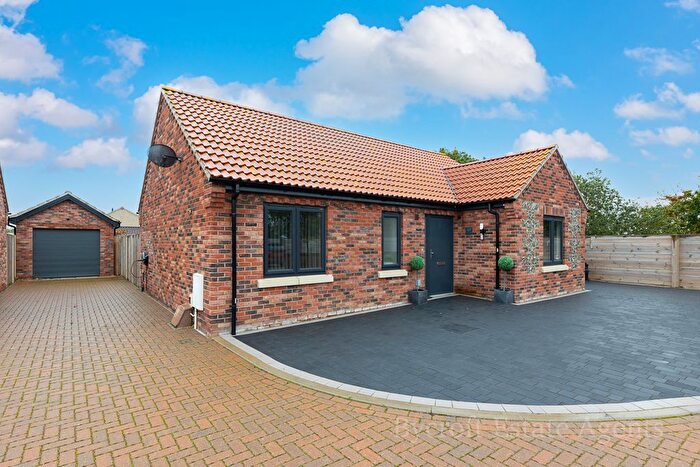 4 Bedroom Detached Bungalow For Sale In Lowestoft Road, Hopton-On-Sea, Great Yarmouth, NR31