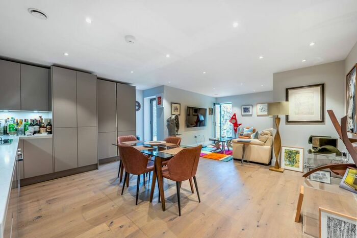 2 Bedroom Flat To Rent In Harlesden Road, Willesden, London, NW10