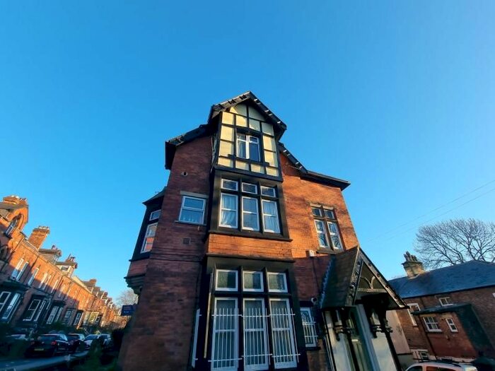 2 Bedroom Flat To Rent In Grosvenor Road, Headingley, Leeds, LS6