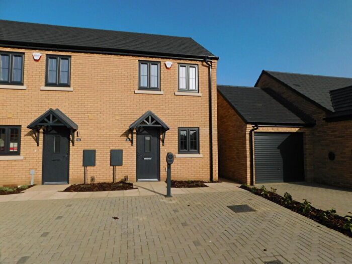 2 Bedroom End Of Terrace House To Rent In Osier Close, Manea, PE15