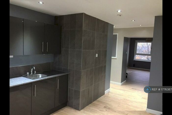 2 Bedroom Flat To Rent In Marmion Road, Cumbernauld, Glasgow, G67