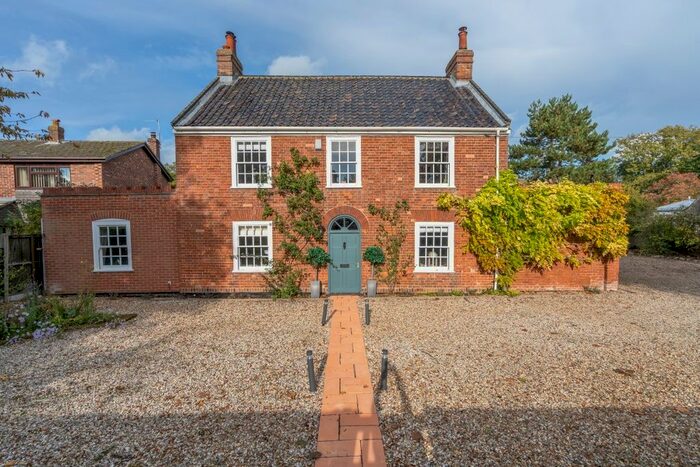 5 Bedroom Detached House For Sale In Low Road, Thurlton, Norwich, NR14