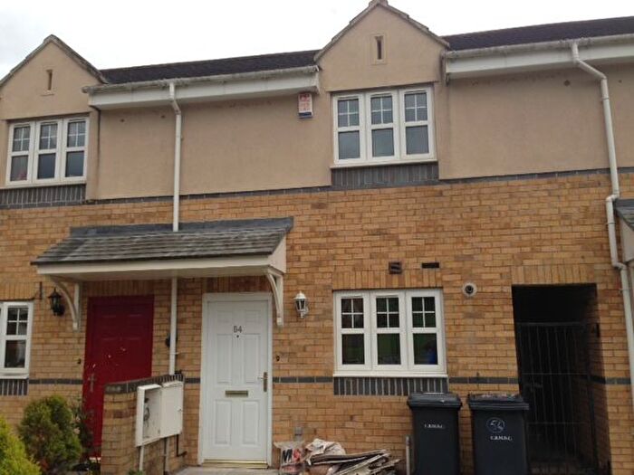 2 Bedroom Town House To Rent In Chellwood Drive, Bradford, West Yorkshire, BD15
