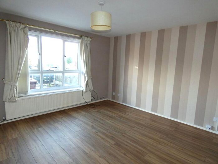 3 Bedroom Town House To Rent In Britannia Street, Stanningley, Pudsey, LS28