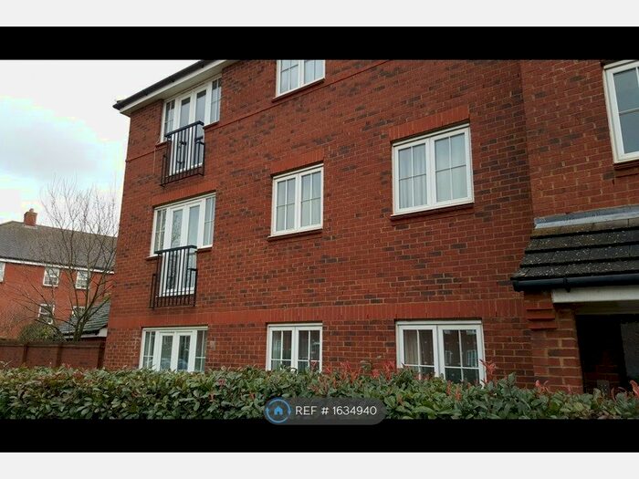 2 Bedroom Flat To Rent In Cunningham Avenue, Hatfield, AL10
