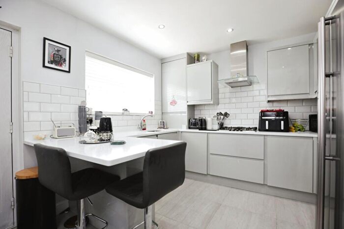 3 Bedroom End Of Terrace House For Sale In Proffitt Avenue, Coventry, West Midlands, CV6