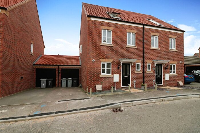 3 Bedroom Semi-Detached House For Sale In York Road, Bourne, PE10