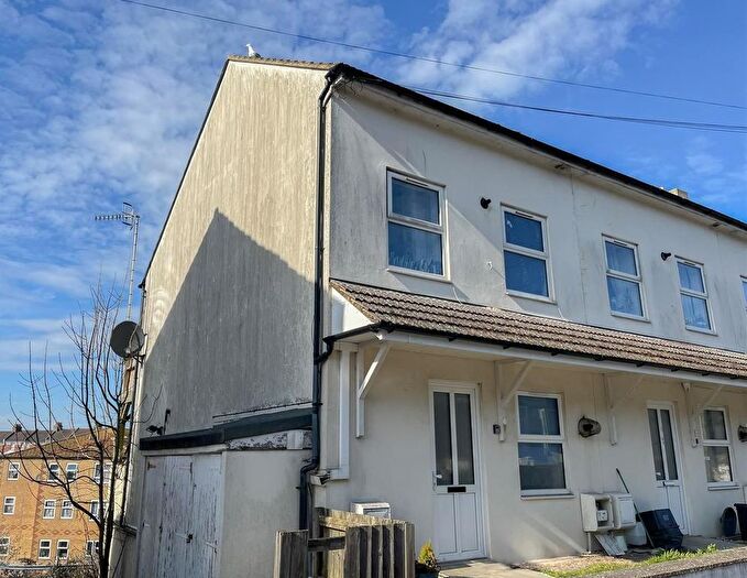 2 Bedroom Maisonette To Rent In St. Georges Road, Hastings, TN34