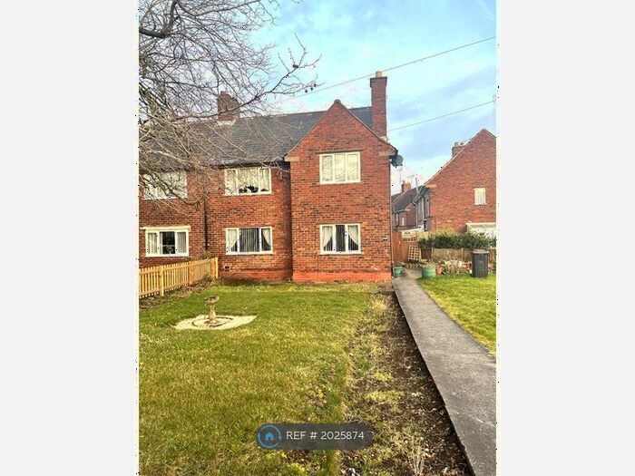 3 Bedroom Semi-Detached House To Rent In Clumber Crescent, Stanton Hill, Sutton-In-Ashfield, NG17