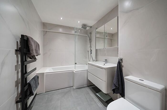 2 Bedroom Flat For Sale In Kayani House, Burrard Road, London, E16