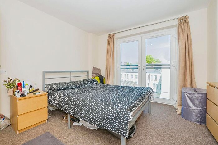 1 Bedroom Apartment For Sale In Westgate Street, Cardiff, CF10
