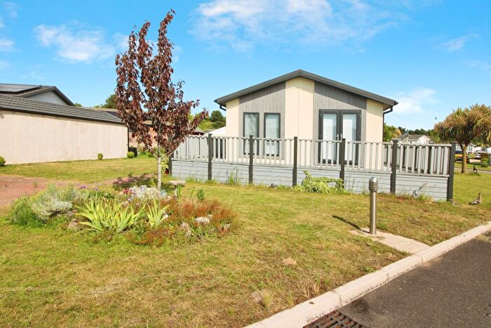 2 Bedroom Bungalow For Sale In Wolds Retreat, Caistor, LN7