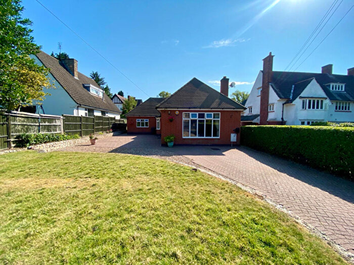 4 Bedroom Property To Rent In Elms Road, Stoneygate, Leicester, LE2