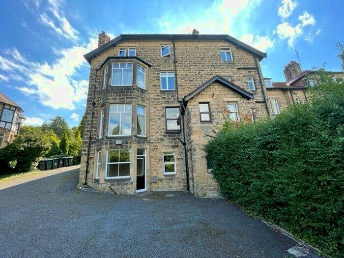 2 Bedroom Flat To Rent In Wilton Road, Ilkley, West Yorkshire, Uk, LS29