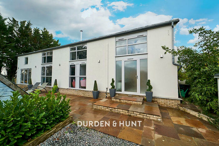 5 Bedroom Barn Conversion For Sale In Ellebrooke Barn, Ongar, CM5