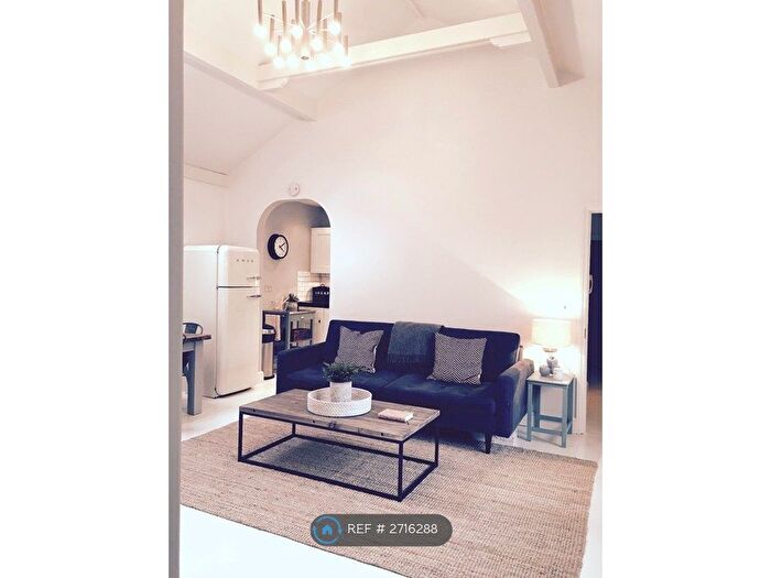 2 Bedroom Bungalow To Rent In Quill Lane, London, SW15