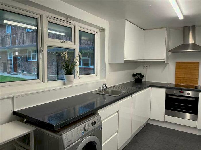 2 Bedroom Terraced House To Rent In Bell Road, Maidstone, ME15