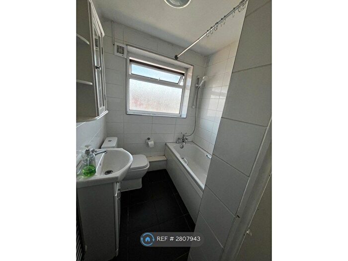 3 Bedroom Terraced House To Rent In The Spires, Rochester, ME2