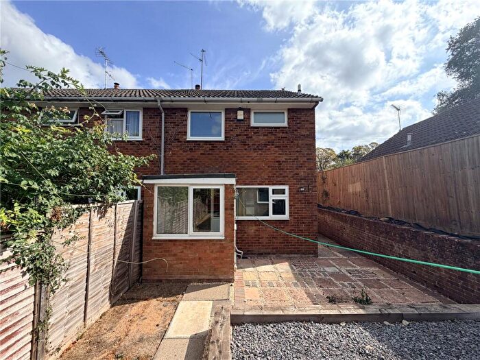 3 Bedroom Semi Detached House To Rent In Wrecclesham Road, Wrecclesham, Farnham, Surrey, GU10