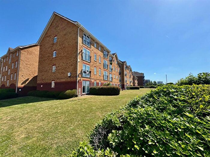 2 Bedroom Apartment To Rent In Coal Court, Grays, RM17