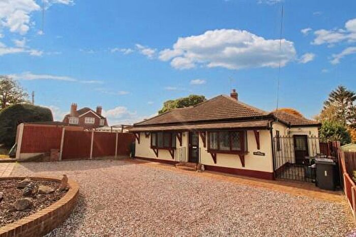 3 Bedroom Bungalow For Sale In Butts Way, Chelmsford, CM2