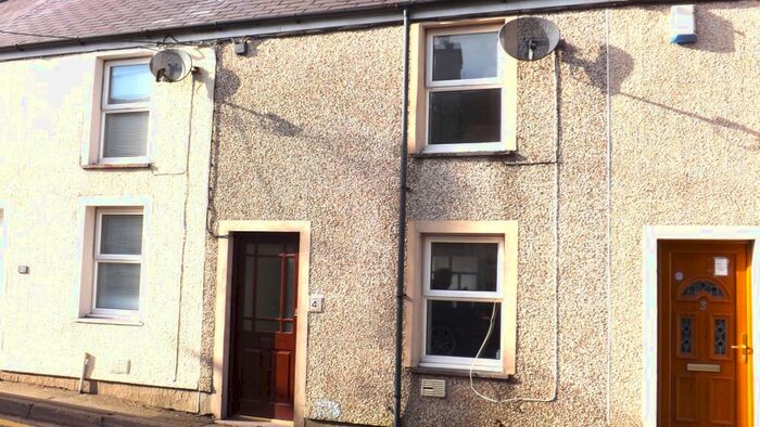 2 Bedroom Property To Rent In Park Terrace, Amlwch, Ynys M&#;n, LL68
