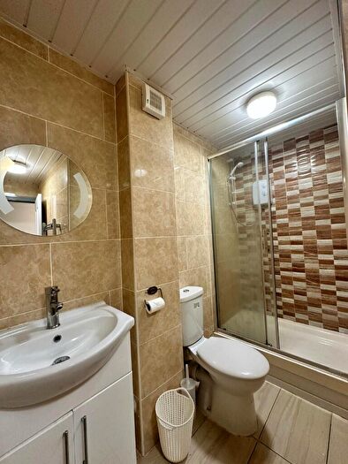 8 Bedroom Semi-Detached House To Rent In Bournbrook Road, Birmingham, B29